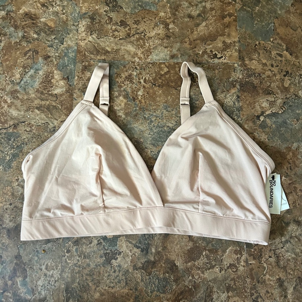 No Boundaries Wireless Triangle Bralette Women Size XXXL Tan Mesh Support Lining